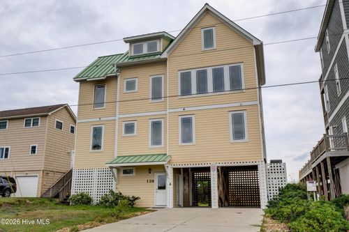 138 Topsail Rd, N Topsail Beach, NC, 28460-8241 | Card Image