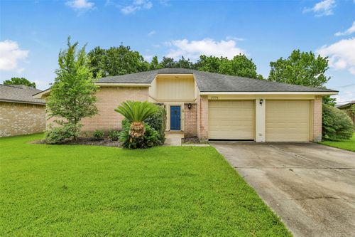 2775 Glen Haven Dr, League City, TX, 77573-4332 | Card Image