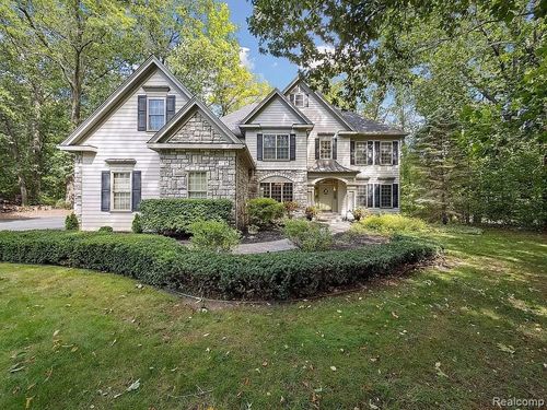 4717 Lakeshire Ct, Howell, MI, 48843-7899 | Card Image
