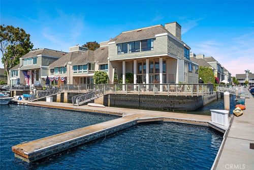 16445 Wimbledon Ln, Huntington Beach, CA, 92649-2111 | Card Image