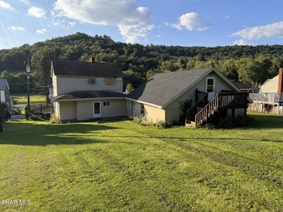 414 Juniper Street, House other with 2 bedrooms, 1 bathrooms and null parking in Northern Cambria PA | Image 3