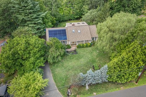 56 Woodland Rd, Bernardsville, NJ, 07924-2247 | Card Image