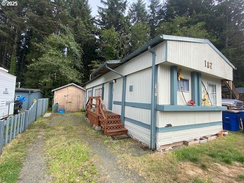 187 Se South 40 Ln, Depoe Bay, OR, 97341-9674 | Card Image
