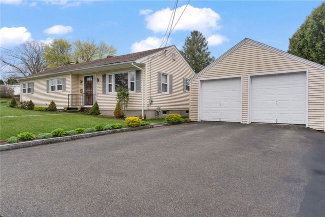 70 Silver Spring Ave, House other with 3 bedrooms, 1 bathrooms and 6 parking in Riverside RI | Image 5