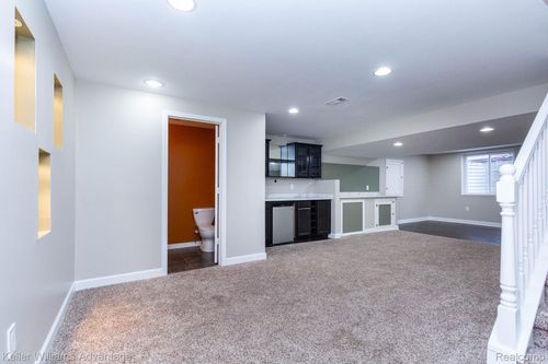 24975 Bloomfield Ct, Novi, MI, 48375-5704 | Card Image