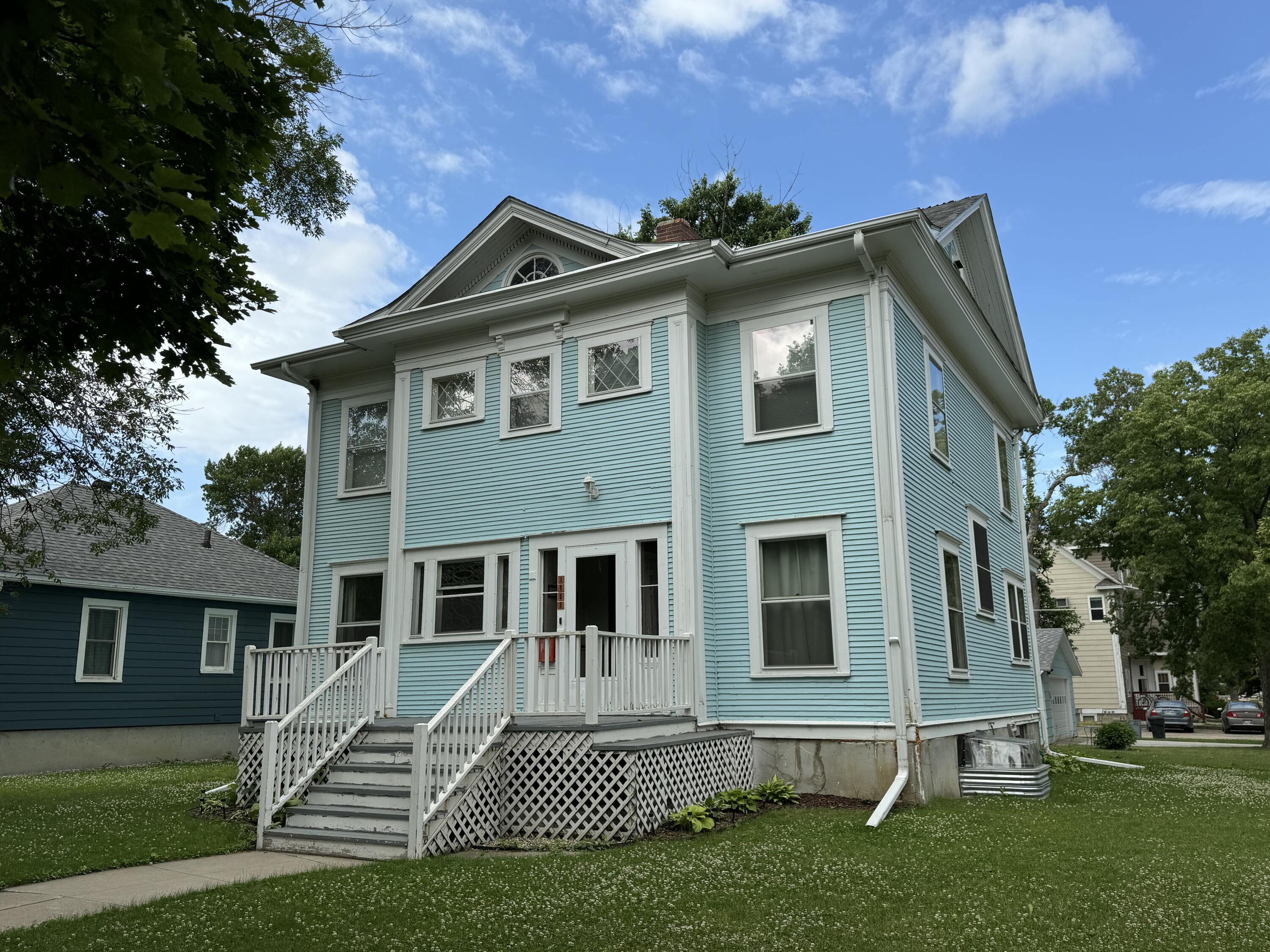 Washington St, Aberdeen, SD 57401