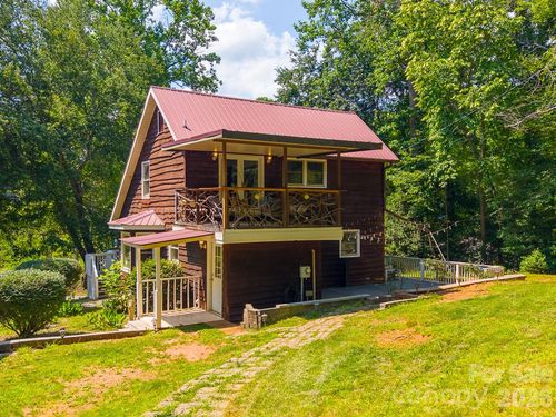26 W Cowee Woods Ct, Franklin, NC, 28734-4304 | Card Image