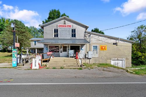 7595 Willow Lenoxburg Rd, Foster, KY, 41043-8911 | Card Image