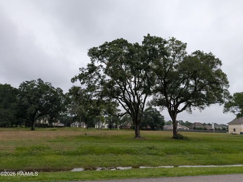 111 Grand Prairie Dr, Lafayette, LA, 70506-6735 | Card Image