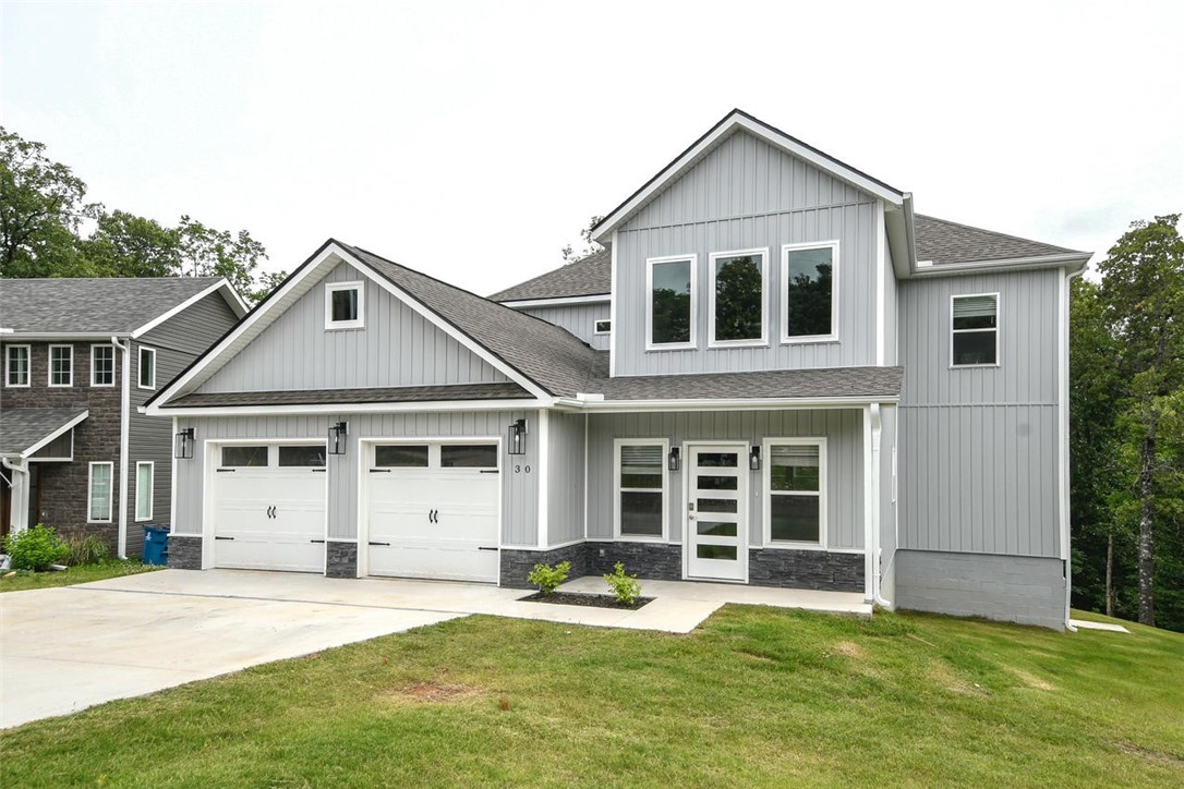 21 Dunipace Drive, For Sale in Bella Vista Zoocasa