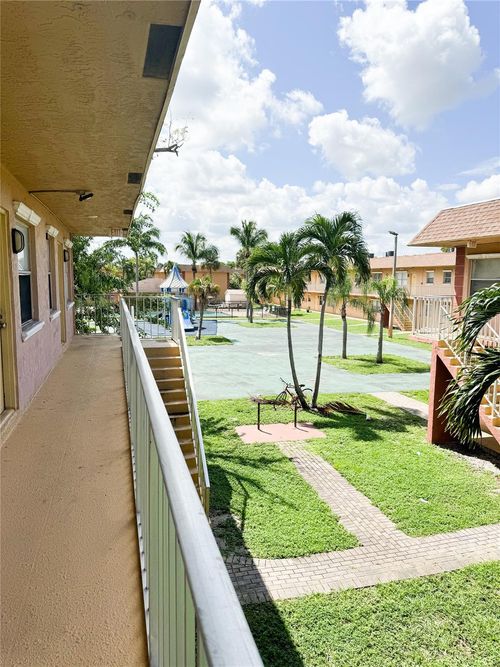 apt-c52-101 Ne 41st St, Oakland Park, FL, 33334-1395 | Card Image