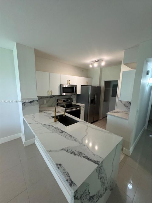 apt-101-8000 N Nob Hill Rd, Tamarac, FL, 33321-7404 | Card Image