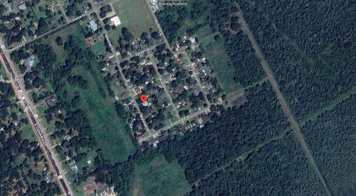 611 Marshall St, West Columbia, TX, 77486-4047 | Card Image