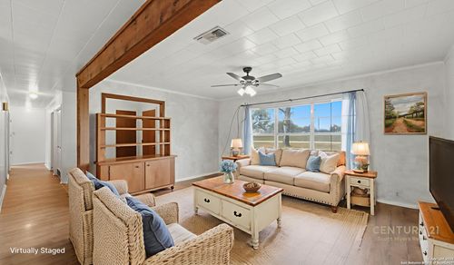 37 Dairy Rd, Pleasanton, TX, 78064-7054 | Card Image