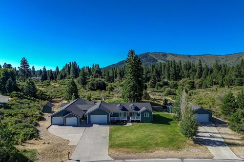 1135 Quail Meadow Dr, Mount Shasta, CA, 96067-9174 | Card Image
