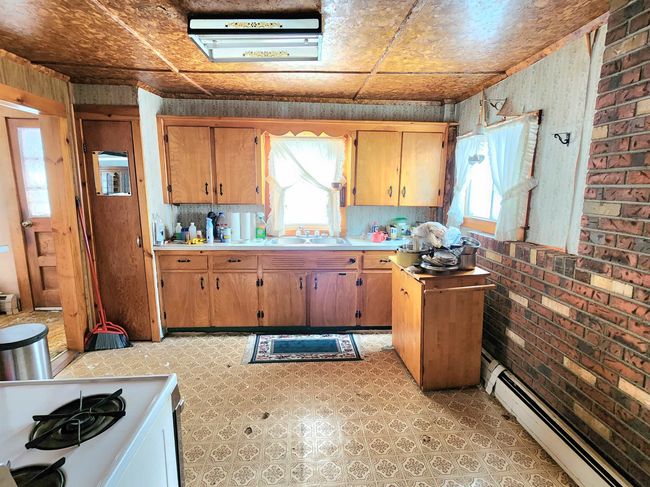 713 Vt Rte 253 Rd, House other with 3 bedrooms, 2 bathrooms and null parking in Beecher Falls VT | Image 6