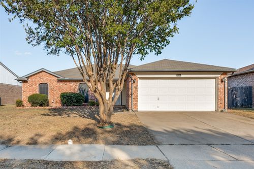 7728 Liz Ln, Watauga, TX, 76148-2436 | Card Image