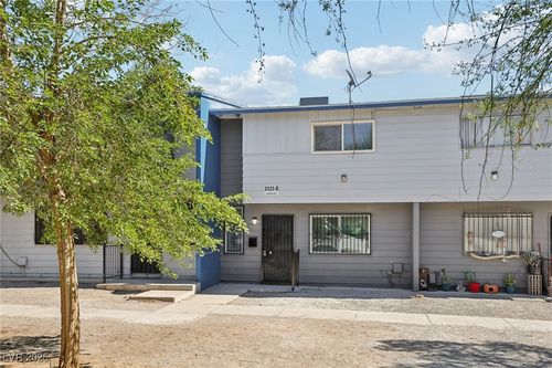 apt-b-2525 Donna St, North Las Vegas, NV, 89030-5571 | Card Image