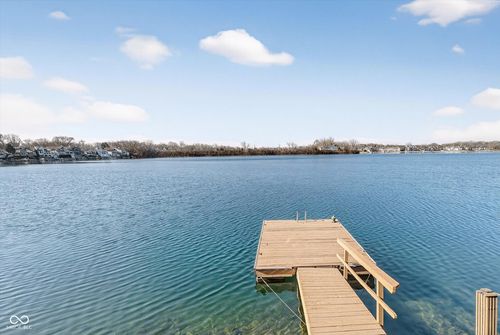 8002 Dean Rd, Indianapolis, IN, 46240-2916 | Card Image