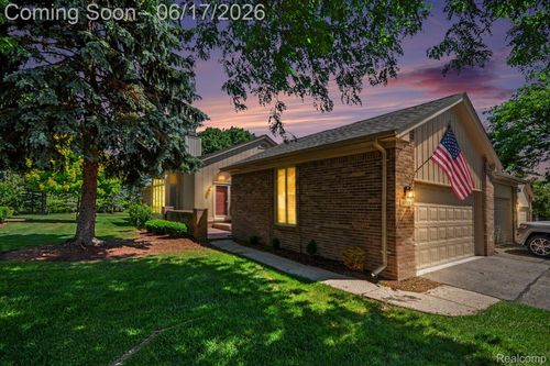 16569 Congress Dr, Clinton Township, MI, 48038-2773 | Card Image