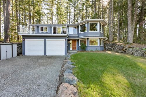 2177 College Pl, Shawnigan Lake, BC, V8H2H5 | Card Image