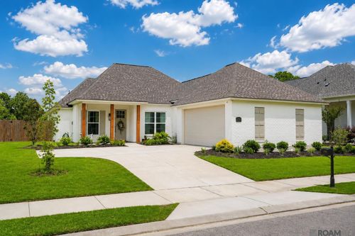 17905 Delaney Dr, Greenwell Springs, LA, 70739-4038 | Card Image