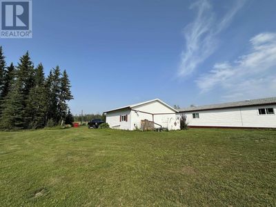 15166 271 Rd, House other with 3 bedrooms, 2 bathrooms and null parking in Peace River BC | Image 3