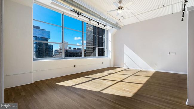 UNIT-910 - 2200 Arch St, Condo with 2 bedrooms, 2 bathrooms and null parking in PHILADELPHIA PA | Image 4
