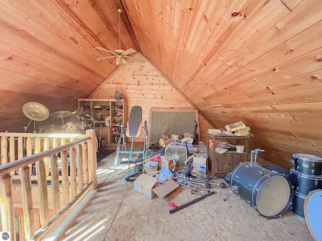 10090 Snowbowl Rd, House other with 2 bedrooms, 1 bathrooms and null parking in Houghton Lake MI | Image 16