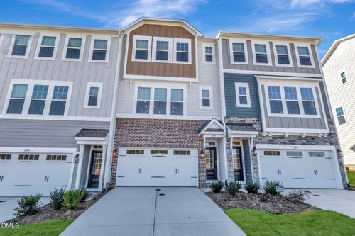 639-2807 Carbondale Ct, Apex, NC, 27502-7186 | Card Image