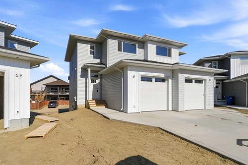 61 Pinnacle Close, Blackfalds, AB, T4M0M3 | Card Image