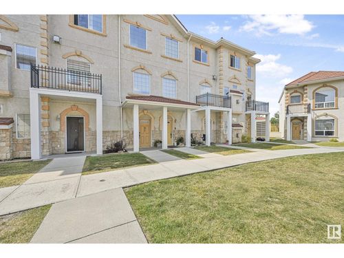 91-13825 155 Ave Nw, Edmonton, AB, T6V0B8 | Card Image