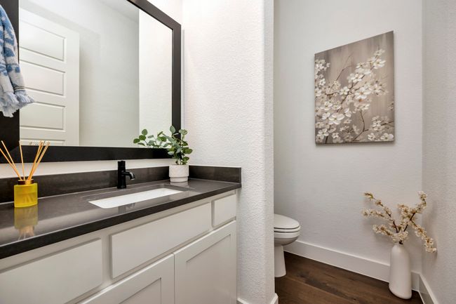 Guest Bathroom | Image 19