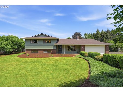 15651 Henrici Rd, Oregon City, OR, 97045-7326 | Card Image