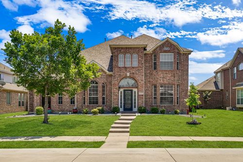 1055 Crystal Lake Dr, Frisco, TX, 75036-8878 | Card Image