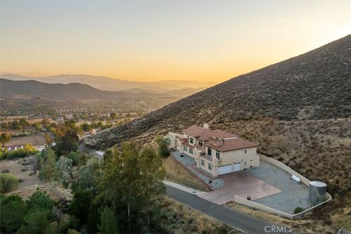 9455 Hierba Rd, Santa Clarita, CA, 91390 | Card Image