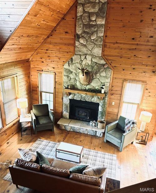 8140 Old Jackson Rd, Farmington, MO, 63640-8714 | Card Image