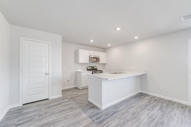110 Pine Burr St, House other with 5 bedrooms, 3 bathrooms and 2 parking in Lufkin TX | Image 8