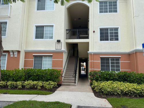 apt-7107-9833 Baywinds Dr, West Palm Beach, FL, 33411-1853 | Card Image