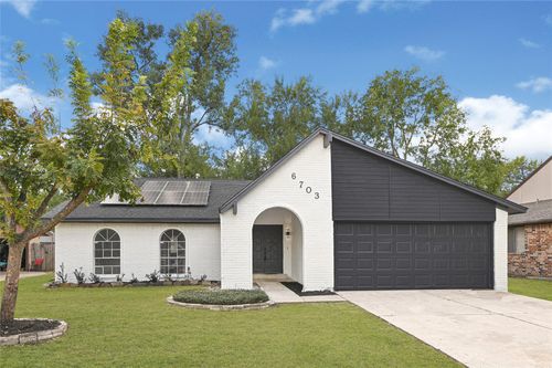 6703 Casablanca Dr, Houston, TX, 77088-2138 | Card Image