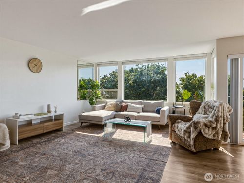 408-1111 S Atlantic St, Seattle, WA, 98134-1729 | Card Image