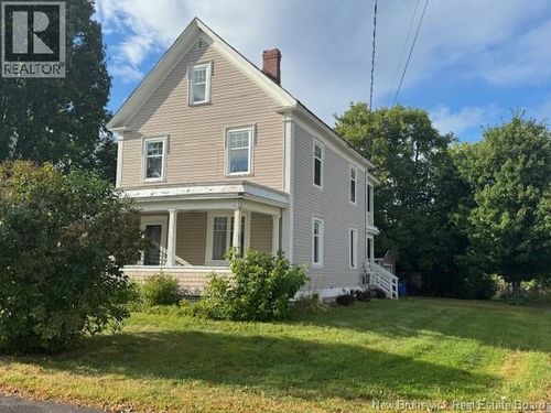 118 Victoria St, Woodstock, NB, E7M3A5 | Card Image