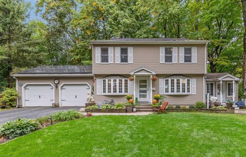14 Fairview Street, Longmeadow, MA, 01106 | Card Image