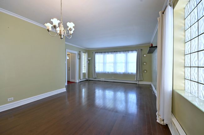 2827 N 77 Th Ct, House other with 3 bedrooms, 2 bathrooms and 1 parking in Elmwood Park IL | Image 9
