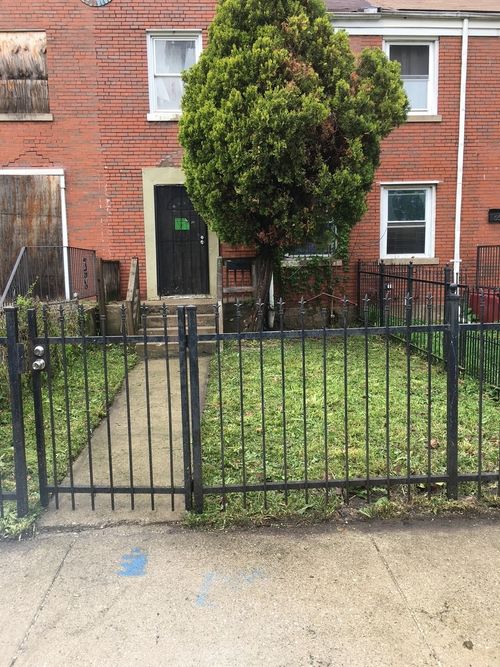 650 E 105th Pl, Chicago, IL, 60628-3069 | Card Image