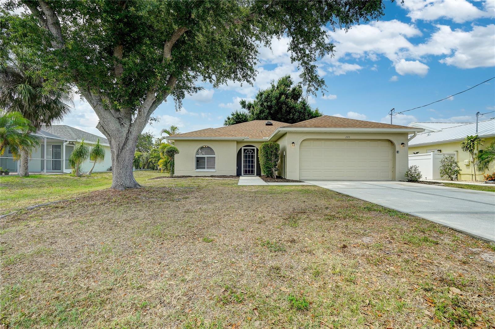 Wayne Rd, Rotonda West, FL 33947