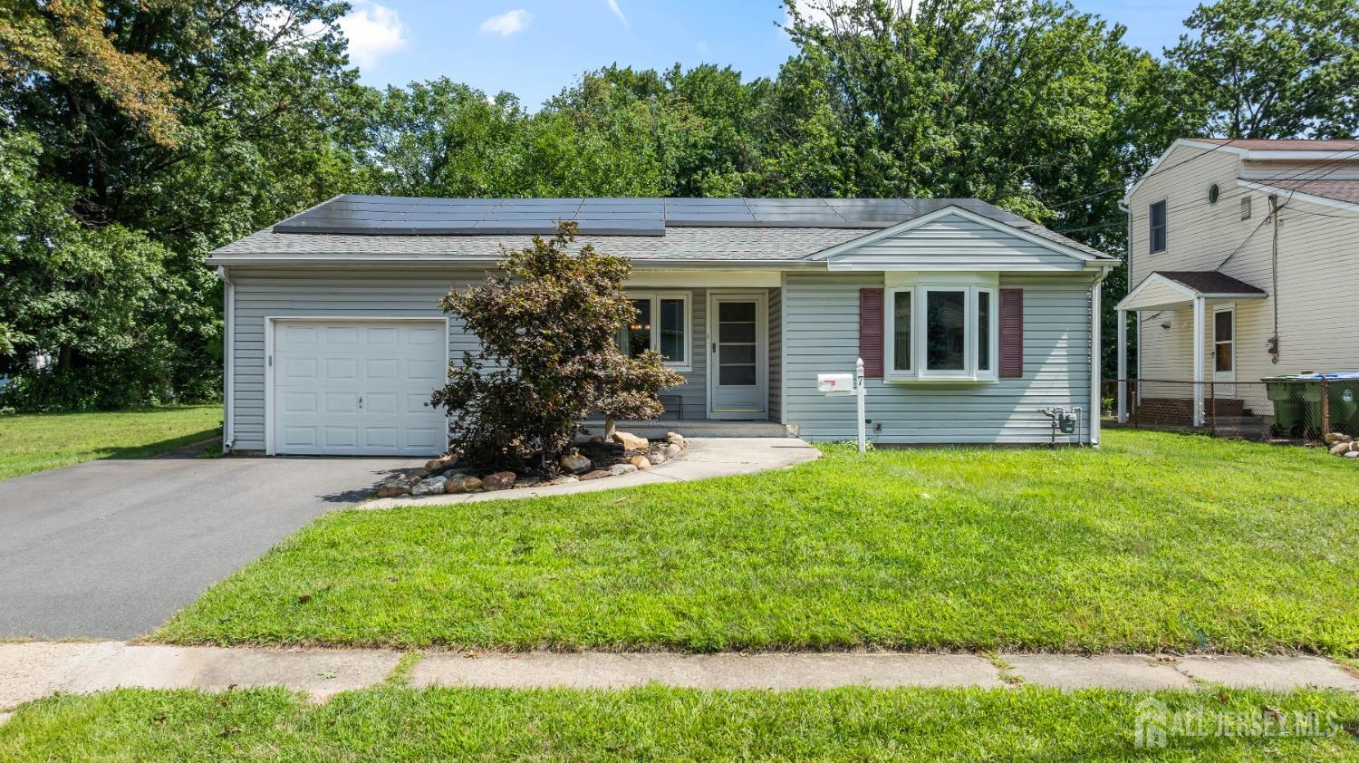 Ferris Rd, Edison, NJ 08817