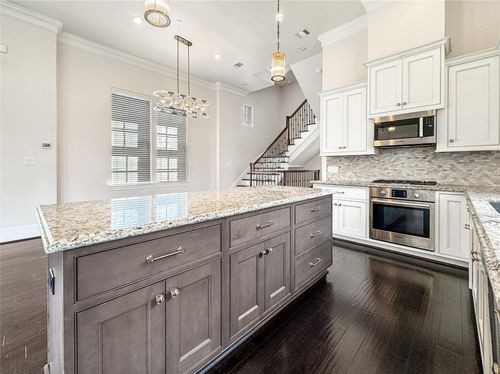 2003 Covent Garden Sta, Houston, TX, 77045-2533 | Card Image