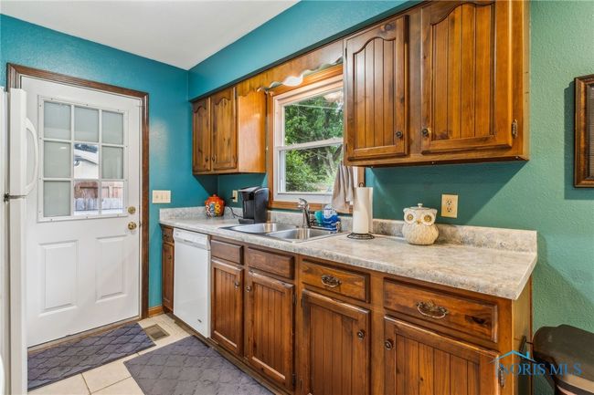 6727 Pelton Dr, House other with 3 bedrooms, 2 bathrooms and 2 parking in Whitehouse OH | Image 16