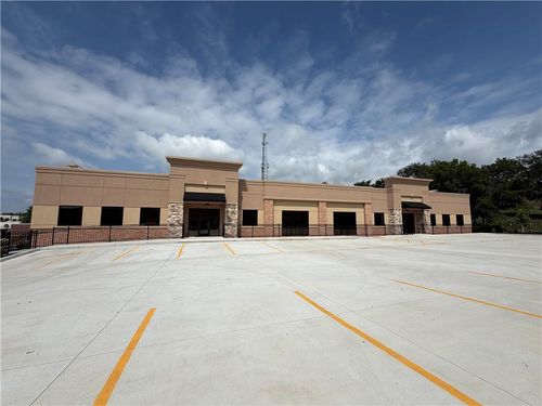 850 Haines, Liberty, MO, 64068-1006 | Card Image